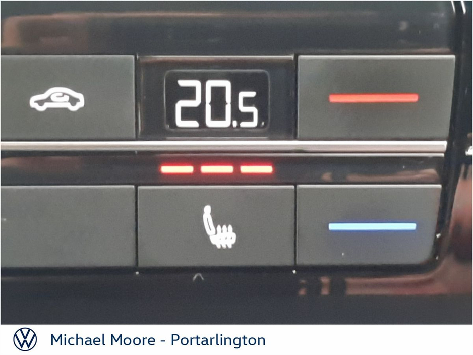 2022 Volkswagen Touareg TOUAREG COMM 3.0 TDI 4M 231BHP 5 €38,950