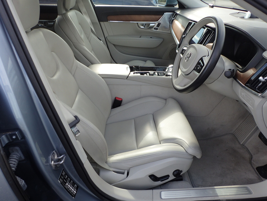 2019 Volvo S90 2.0T8 PLUG IN HYBRID INSCRIPTION EDITION 4DR SALOON AUTO // LOW MILEAGE EXAMPLE ONLY COVERED 43,900 KM'S // A REAL MUST SEE // BUY WITH CONFIDENCE AA AND SIMI APPROVED DEALER 2026 // FINANCE ARRANGED €36,950