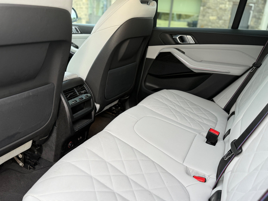 2024 BMW X5 xDrive45e M Sport €87,990