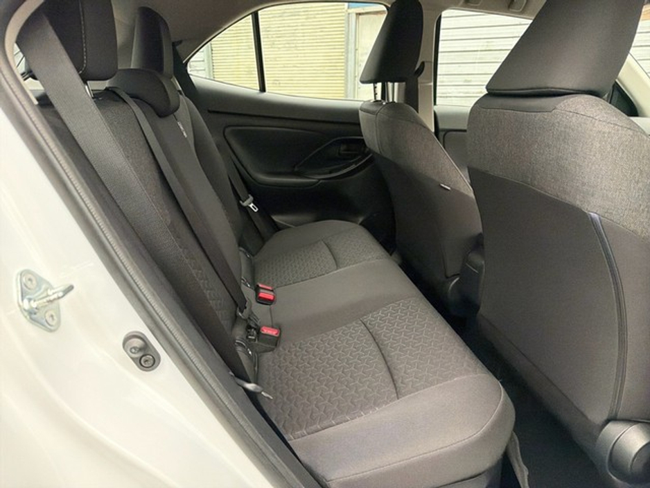 2023 Toyota Yaris Cross LUNA HYBRID AUTOMATIC // REAR CAMERA // AIR CON // SMART ENTRY/SMART START // TOYOTA SAFETY SENSE // FULL WARRANTY €27,445