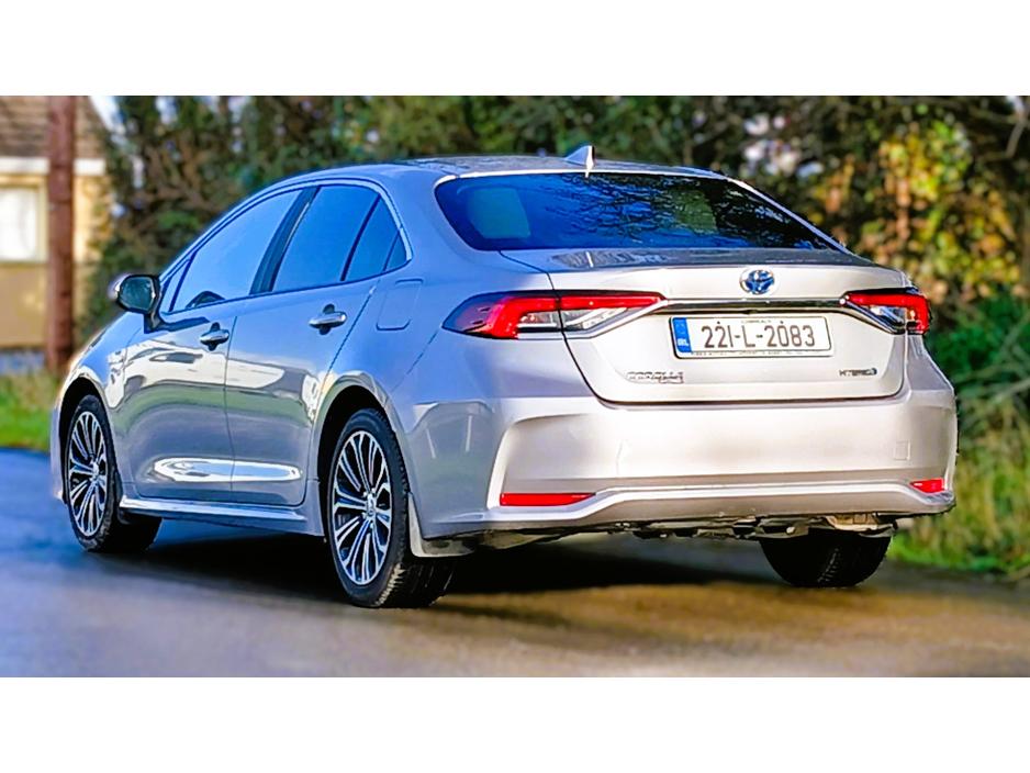 2022 Toyota Corolla HYBRID LUNA SPORT 4DR €26,000