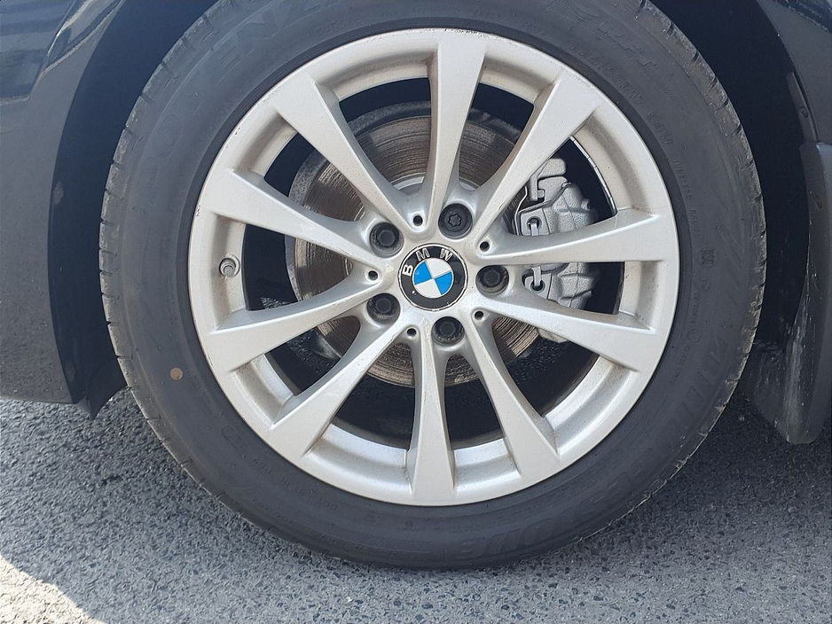 2017 BMW 3 Series 318d SE Saloon €21,995