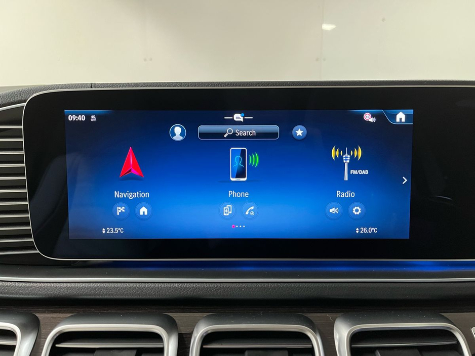 2026 Mercedes-Benz GLE Class 400e AMG 4Matic Coupe - 21 Inch Alloys - Reversing Camera - Panoramic Sunroof - Side Steps - Ambient Lighting - Sat Nav - Climate Control - Electric Heated Memory Seats - Keyless Start - Apple CarPlay €126,512