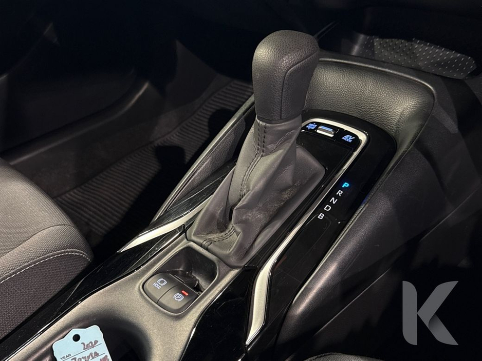 2020 Toyota Corolla 1.8 HYBRID - MULTI FUNCTION STEERING WHEEL - CRUISE CONTROL - LANE KEEP ASSIST - HEATING / AC CONTROLS - REVERSE CAMERA - ELECTRIC WINDOWS €20,950