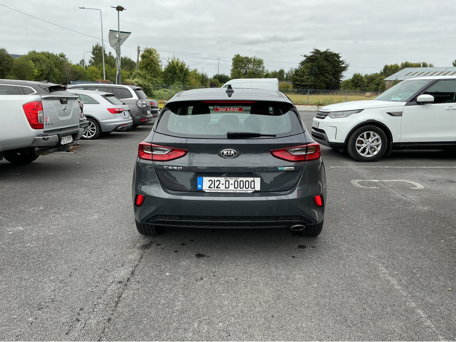 2021 Kia Ceed 2 CRDI ISG MHEV €21,995