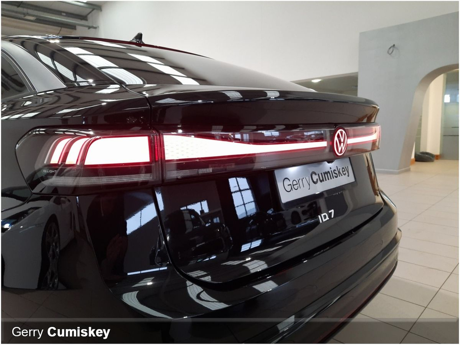 2025 Volkswagen ID.7 Match Pro Plus 77kWh 286HP *Heat Pump* €43,750