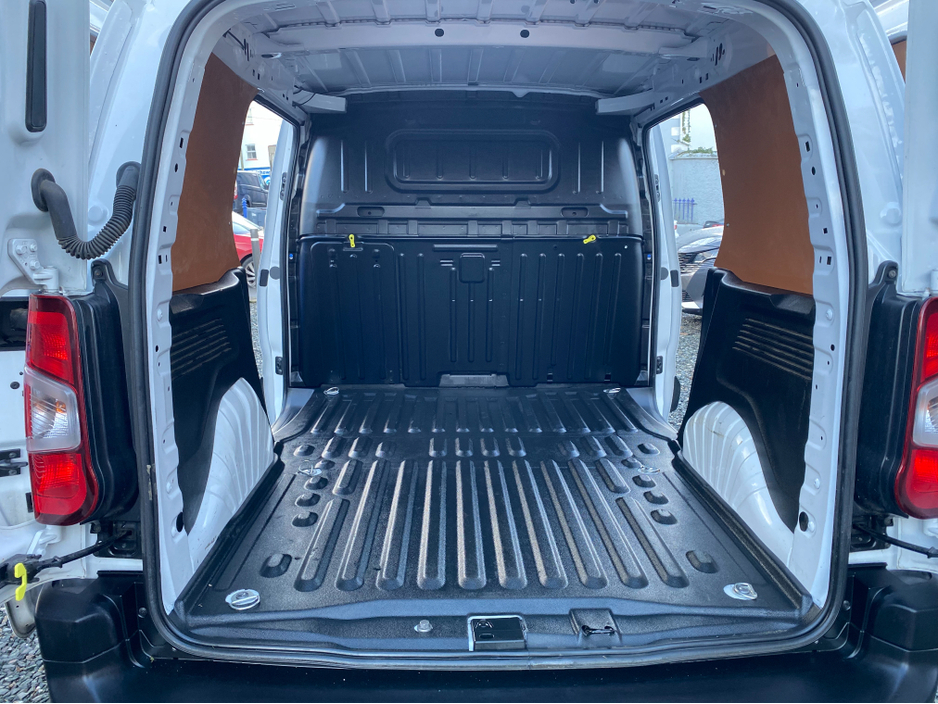 2023 Toyota Proace City City Icon L1 HDi 100 €15,995