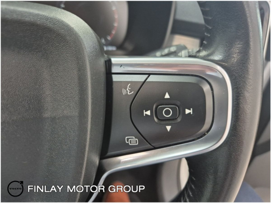 2019 Volvo XC40 T3 (163hp) Momentum 1 year warranty €26,950