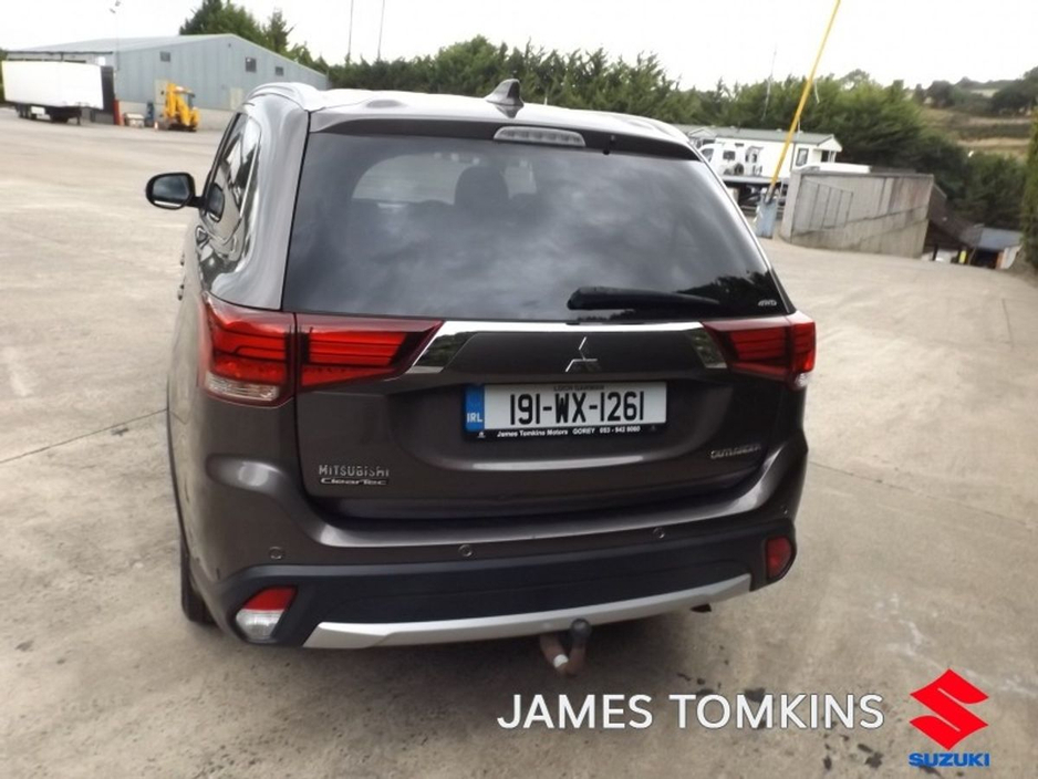 2019 Mitsubishi Outlander 2.2 DI-D 150PS 6MT 4WD 7-Seater BlackLin €28,950