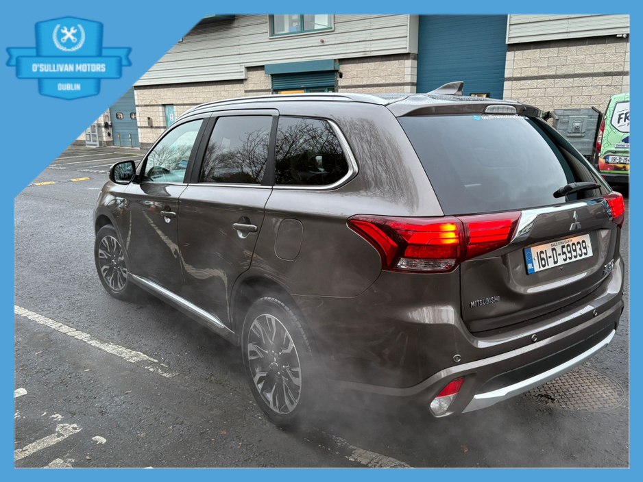 2016 Mitsubishi Outlander / 2016 / 2.0 HYBRID / AUTOMATIC €8,999