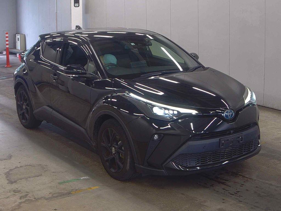 2022 Toyota C-HR SOL NERO HYBRID AUTOMATIC 1.8 PETROL //LOW MILES//HIGH SPEC//HALF LEATHER HEATED SEATS//KEYLESS ENTRY//REVERSE CAMERA// €26,950