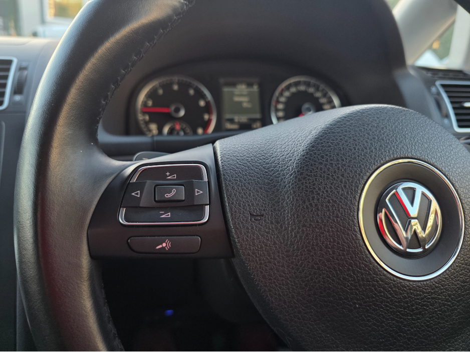 2013 Volkswagen Touran ( 132 REG  )1.4 TSI HIGHLINE EDITION  7 SEATER ALLOYS SIMI DEALER - SPECIALISING IN IMPORTS OF GERMAN AUTOMATIC HI SPEC CARS €10,950