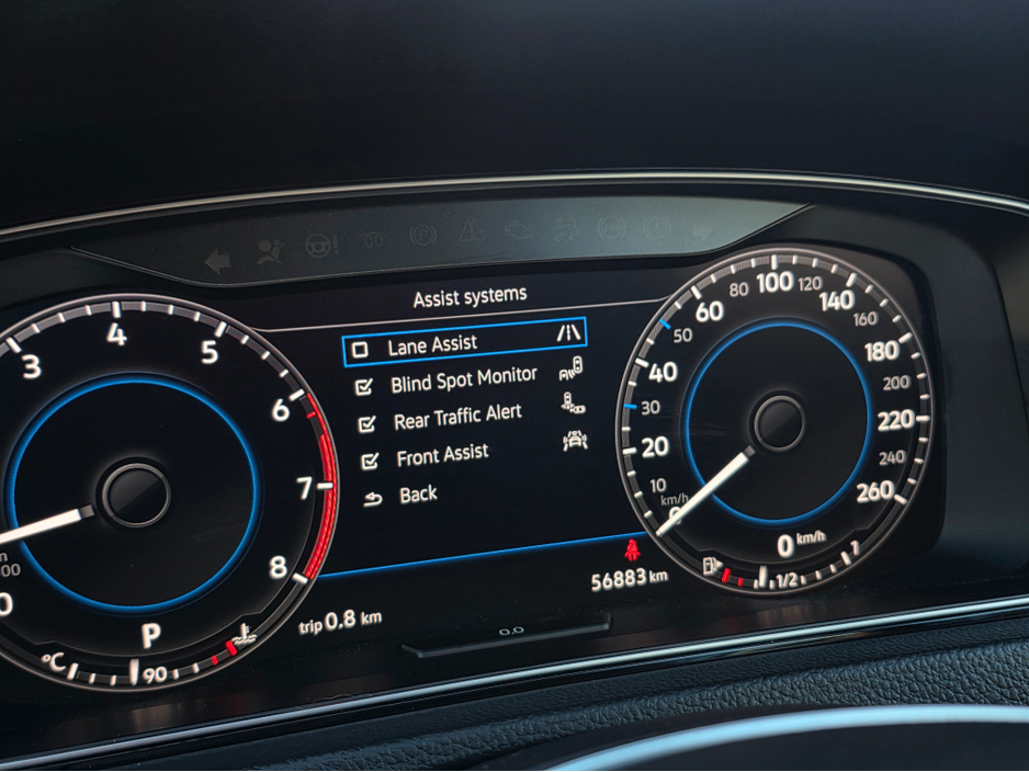 2019 Volkswagen Golf FULL CREAM LEATHER SEATS  ELECTRIC HEATED SEATS SAT NAV PACK - VIRTUAL CLOCKS -REVERSE CAMERA - NAVIGATION - CARPLAY - ANDROID AUTO- BLIND SPOT REAR TRAFFIC ASSIST - DISCOVER PRO €21,950