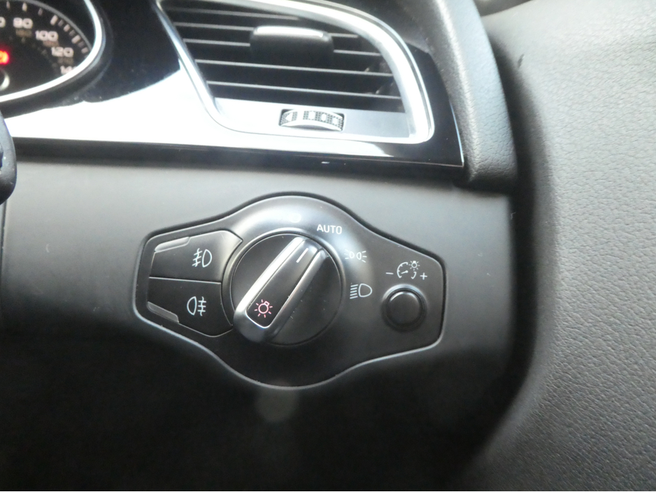 2012 Audi A4 2.0 TDI S LINE 141B 141BHP 4DR BLACK EDITION €5,450