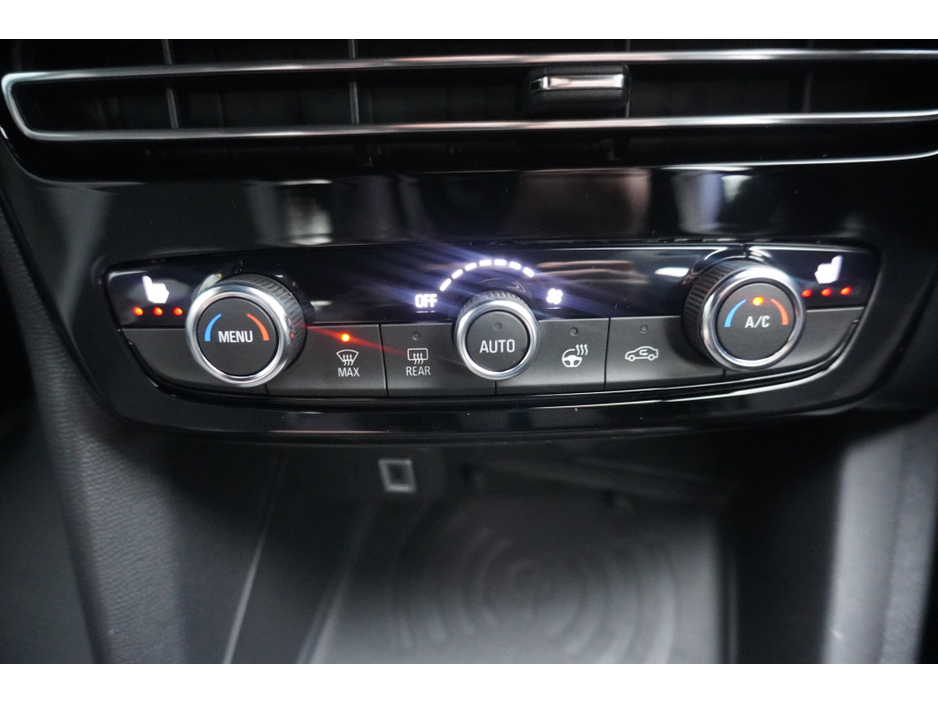 2025 Opel Mokka ELEGANCE 1.2 136BHP 6-SPE