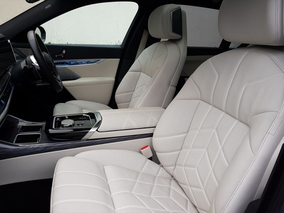 2024 BMW 7 Series 750e M Sport Pro €99,995