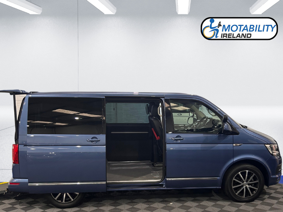 2020 Volkswagen Caravelle Drive from Wheelchair/Upfront Passenger SpaceDrive System €59,995