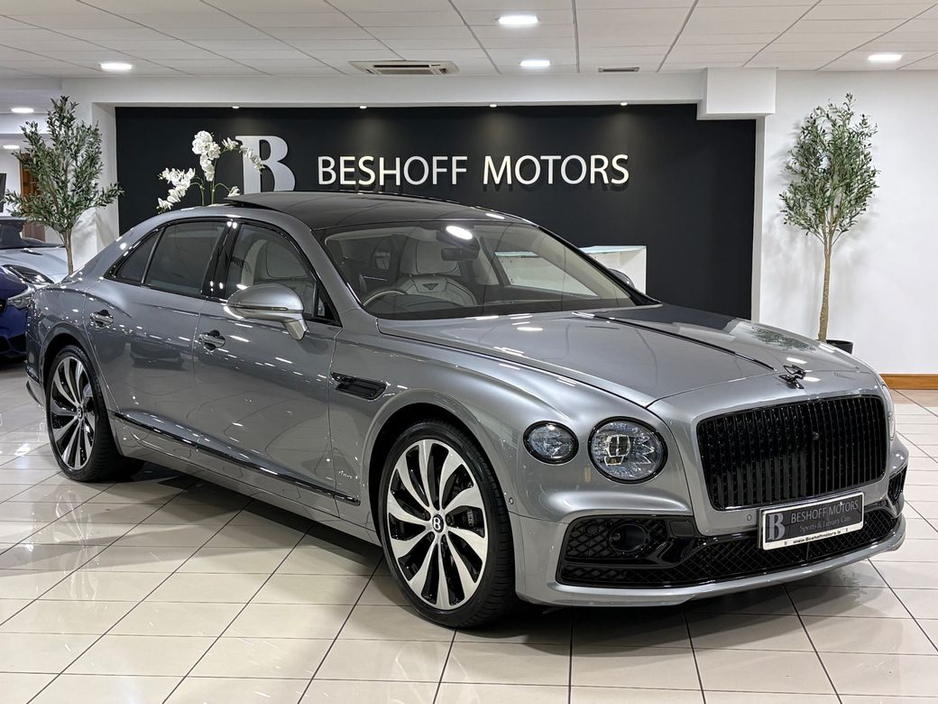 2025 Bentley Flying Spur 3.0 V6 E-HYBRID AZURE=AS NEW//HUGE SPEC=PAN ROOF//BALANCE OF BENTLEY WARRANTY=ONLY €150 ANNUAL ROAD TAX//TAILORED FINANCE PACKAGES AVAILABLE=TRADE INS €249,995
