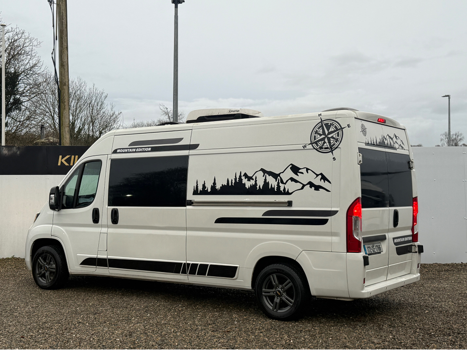 2017 Peugeot Boxer Campervan 3.0D 2 Bert (Low Miles) €44,950