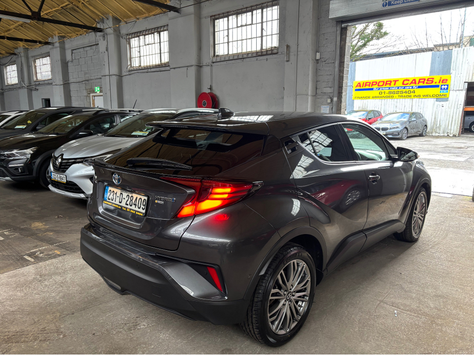 2023 Toyota C-HR HYBRID SOL 4DR AUTO €25,499