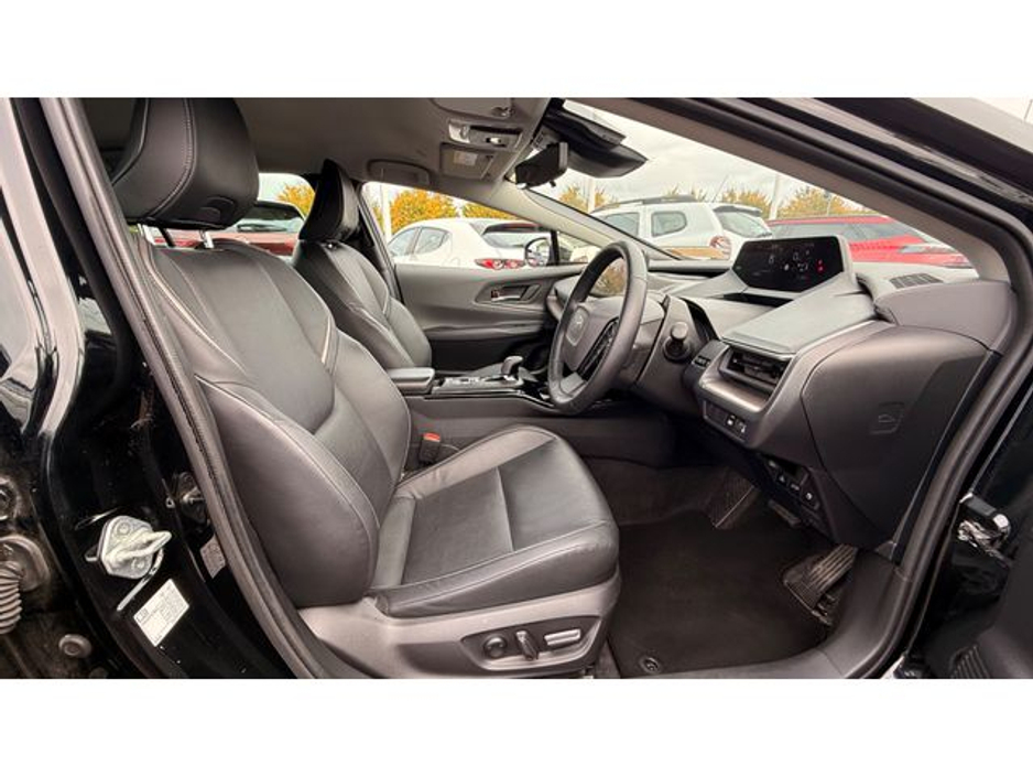 2023 Toyota Prius Prius Plug-in Hybrid 4DR Auto €31,990