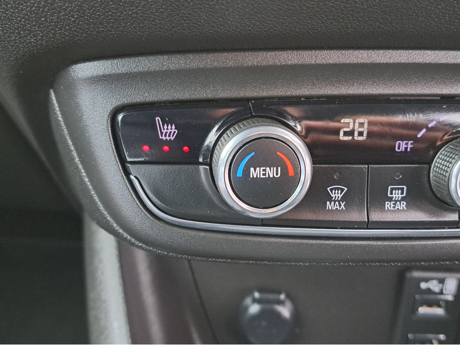 2022 Opel Crossland ULTIMATE 1.5TD 110BHP **LEATHER/SUEDE INTERIOR"" €19,950