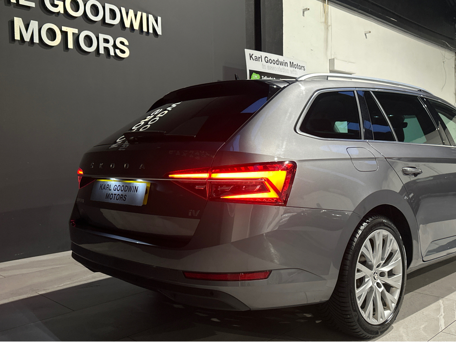2023 Skoda Superb ESTATE E-HYBRID AUTOMATIC €29,950