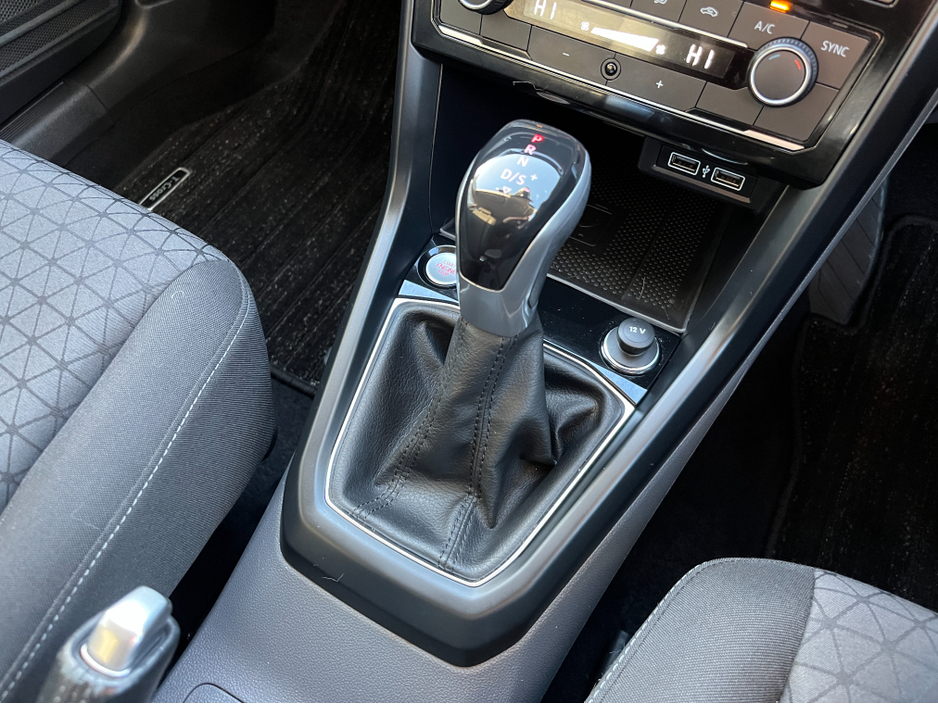 2020 Volkswagen T-Cross 1ST AUTOMATIC 1.0 PETROL //KEYLESS ENTRY//REVERSE CAMERA//BLIND SPOT WARNING// €19,950