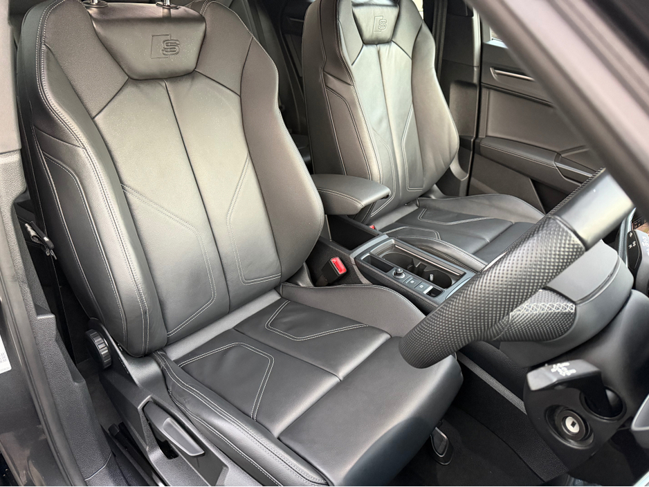 2024 Audi Q3 S LINE 45 TFSI E//LOW MILEAGE//FULL LEATHER//REVERSE CAMERA//FINANCE PACKAGES// €46,950