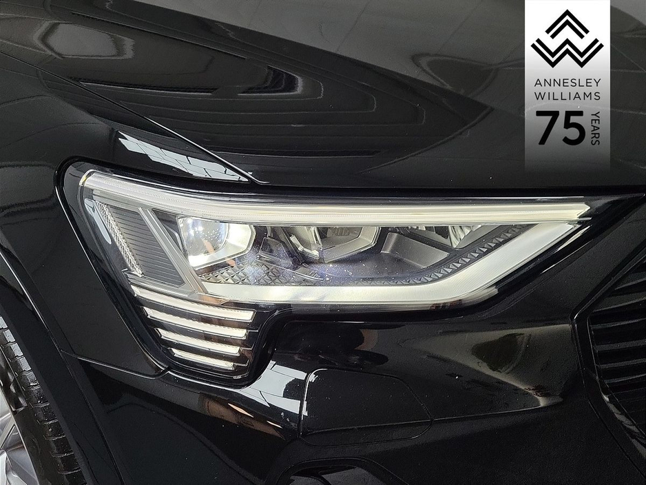 2022 Audi e-tron 55 quattro S Line €41,950