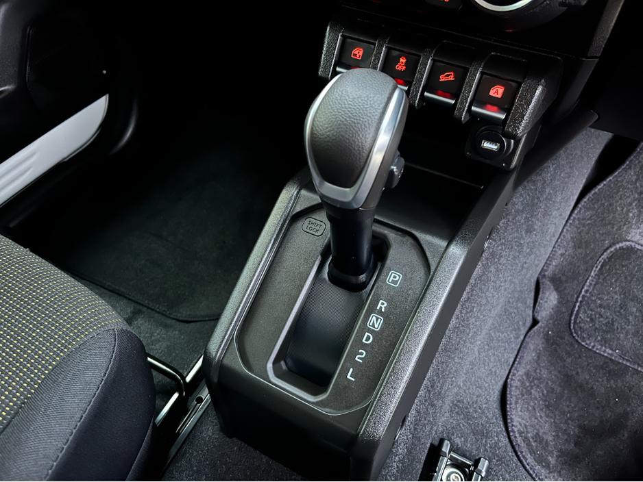 2025 Suzuki Jimny SIERRA 4 SEAT AUTOMATIC 1.5 PETROL  //HIGH SPEC//BRAND NEW//DELIVERY MILES//HEATED SEATS//KEYLESS ENTRY// €37,950