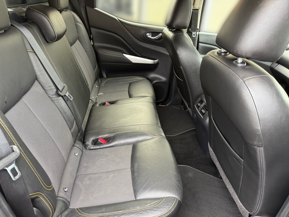 2019 Nissan Navara 2.3 DCI N-GUARD AUTO**NO VAT**31/12/19**FULL BODY KIT**NEW MODEL**MINT**FSH** €25,950