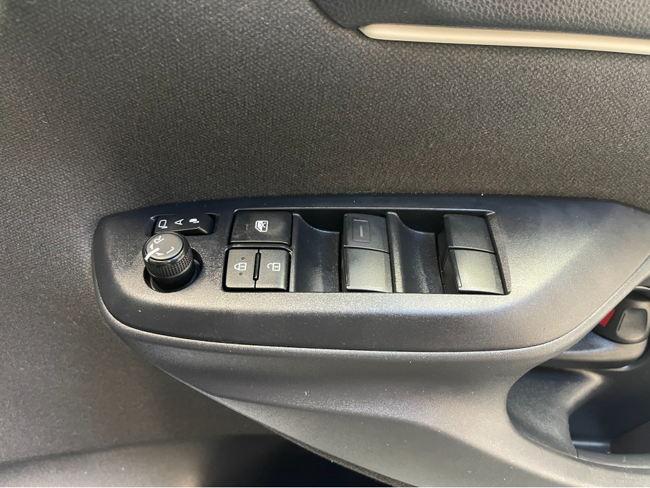 2020 Toyota Yaris (Low Kms) HYBRID 1.5 AUTOMATIC 5DR MODEL  www.bolandscarcentre.ie €15,900