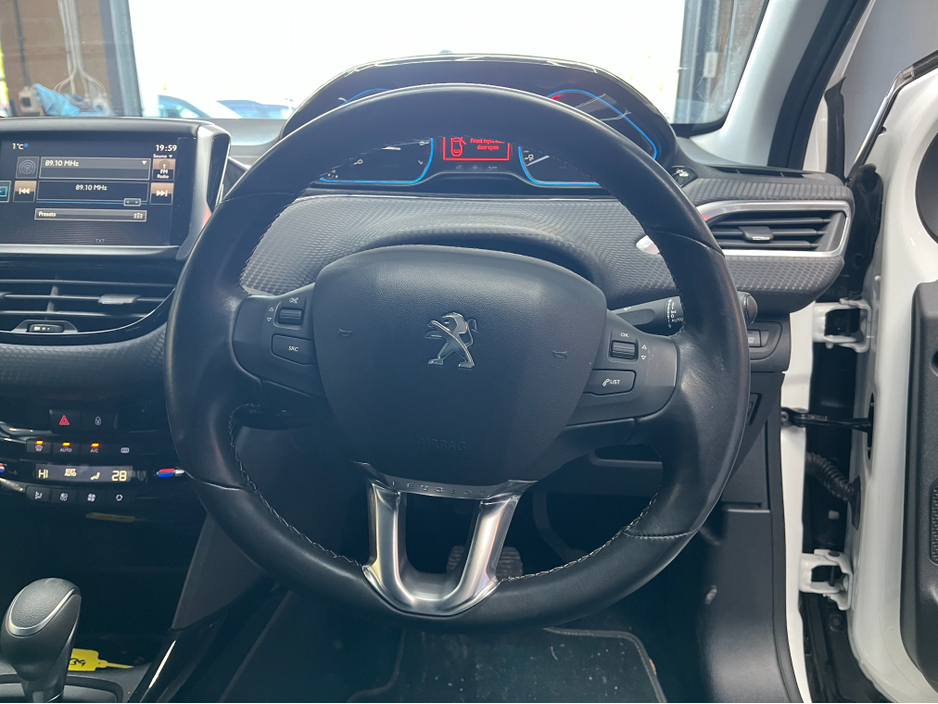 2017 Peugeot 2008 €12950! 2017 PEUGEOT 2008 ALLURE 1.2 AUTOMATIC / CRUISE CONTROL €12,950