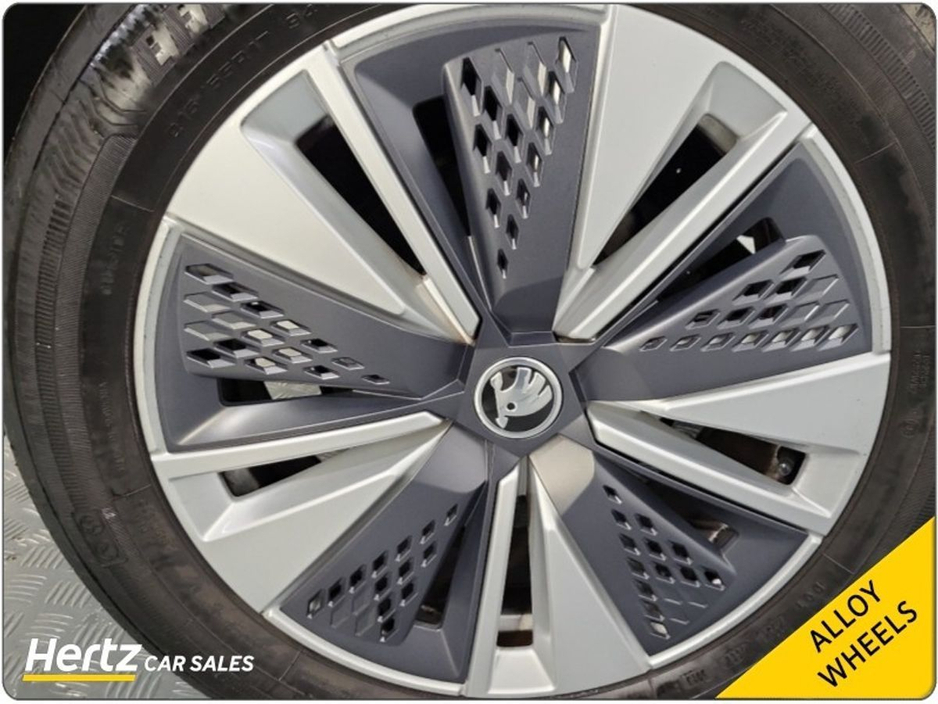 2024 Skoda Karoq Ambition 115HP 2.0 Diesel Manual €30,895