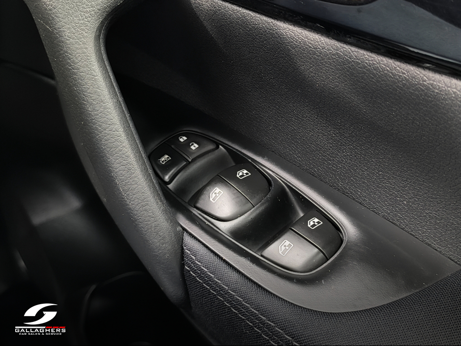 2021 Nissan Qashqai (211) SE 1.5 DCI AUTOMATIC PAN ROOF €21,995