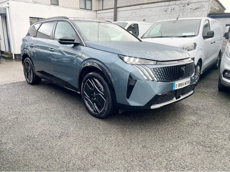 2025 Peugeot 5008 E 5008 GT-LINE 73KW 213BHP FULLY ELECTRIC €47,950