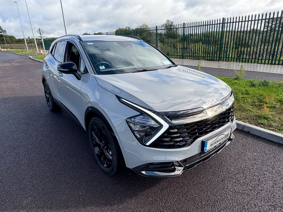 2025 Kia Sportage *2 year AA* 6 YEAR WARRANTY* Bluetooth, Touch Screen Infotainment System, All-Leather Seats, Reversing Camera,