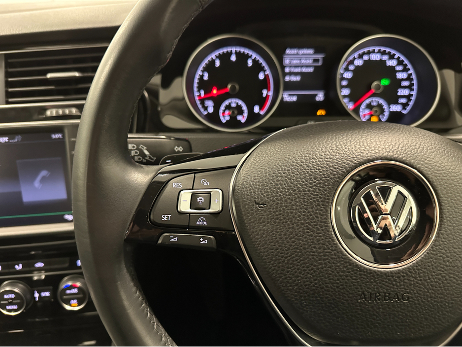 2015 Volkswagen Golf (151) HIGHLINE 1.4TSI DSG LOW KMS VW/AUDI SPECIALISTS WWW.DENISDARCYCARS.IE