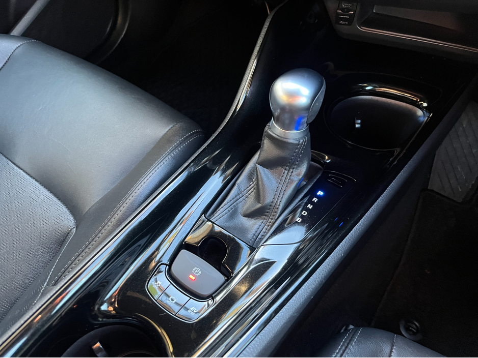 2019 Toyota C-HR SOL HYBRID AUTOMATIC 1.8 PETROL //HIGH SPEC//FULL LEATHER HEATED SEATS//KEYLESS ENTRY//REVERSE CAMERA// €20,950