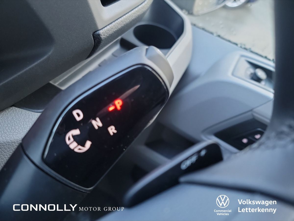 2025 Volkswagen Crafter CR35 Panel van Highline MWB 177 HP 2.0 TDI 8sp Automatic FWD €45,488