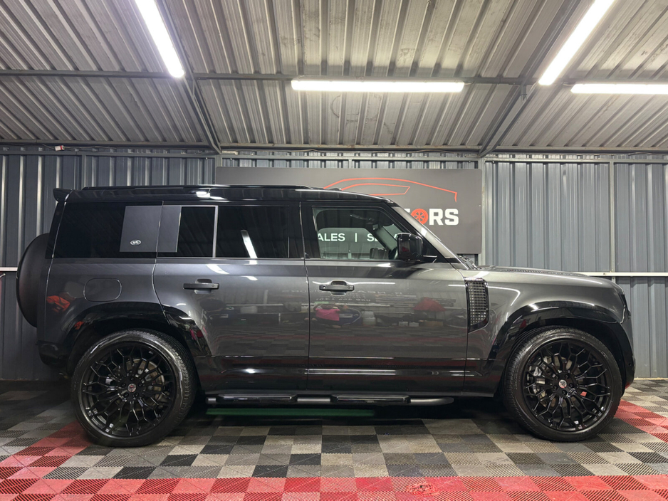2024 Land Rover Defender 110 2.0 Si4 PHEV S €89,950