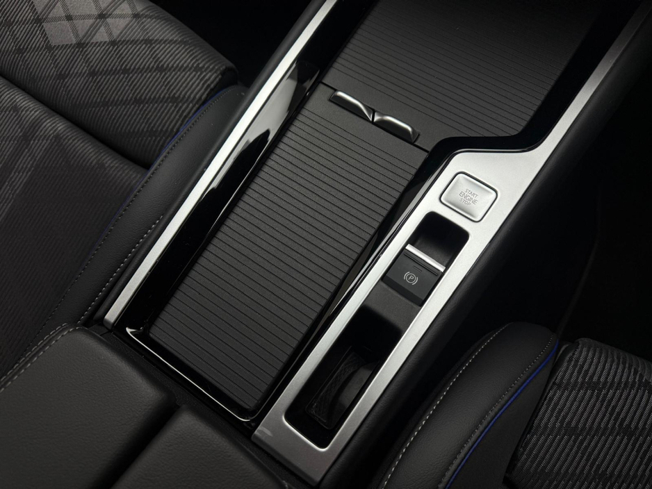 2025 Volkswagen Passat R-LINE 1.5 PHEV DSG €42,990