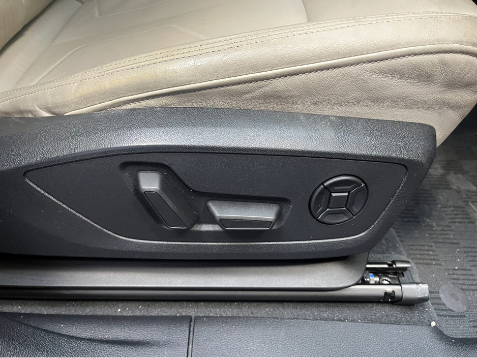 2020 Audi Q3 €29950 2020 AUDI Q3 35 TDI QUATTRO ADVANCE 4WD 2.0 AUTOMATIC / REVERSE CAMERA / ELECTRIC HEATED SEATS / CRUISE CONTROL €29,950