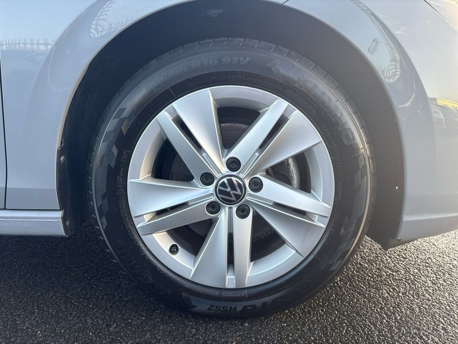 2024 Volkswagen Golf 1.0 TSI 110HP Life €24,975