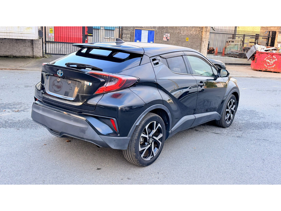 2019 Toyota C-HR 1.8 HYBRID LUNA €22,499
