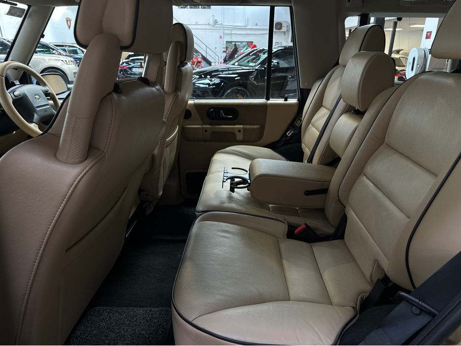 2004 Land Rover Discovery D2 TD5 HSE AUTO 7 SEATER €24,950