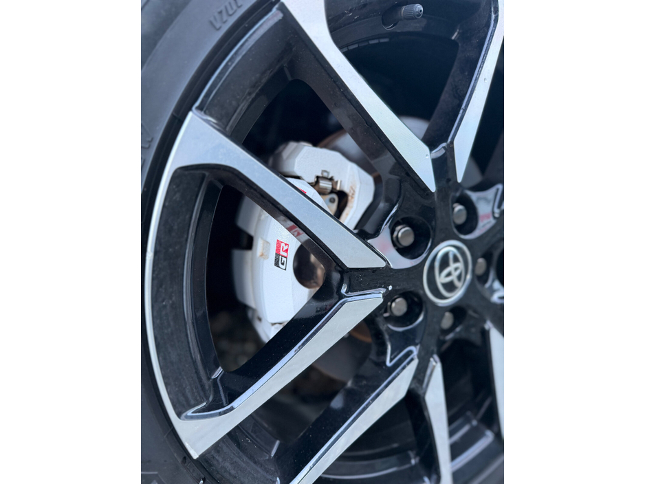 2023 Toyota C-HR 1.8 HYBRID GR Sport €35,000