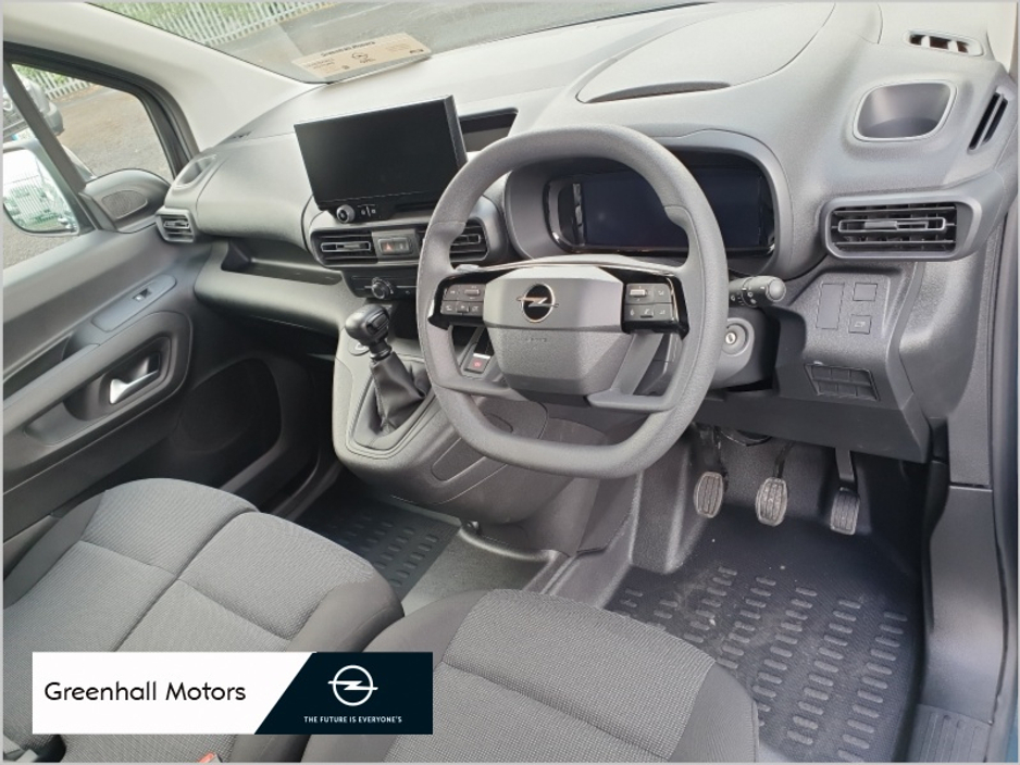 2026 Opel Combo L2H1 Sportive €25,700