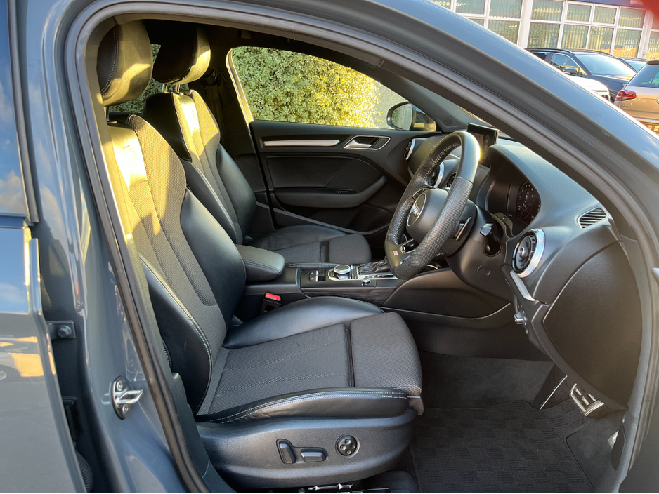 2019 Audi A3 S-LINE BLACK EDITION SALOON AUTOMATIC 1.4 PETROL //HIGH SPEC//LOW MILES//HALF LEATHER HEATED SEATS//KEYLESS ENTRY//ADAPTIVE CRUISE CONTROL//